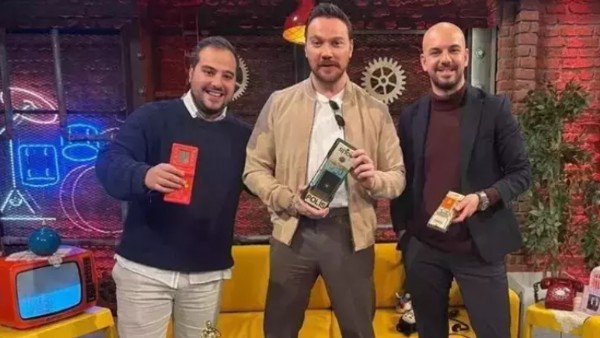 Ebru Gündeş'ten iddialı pozlar